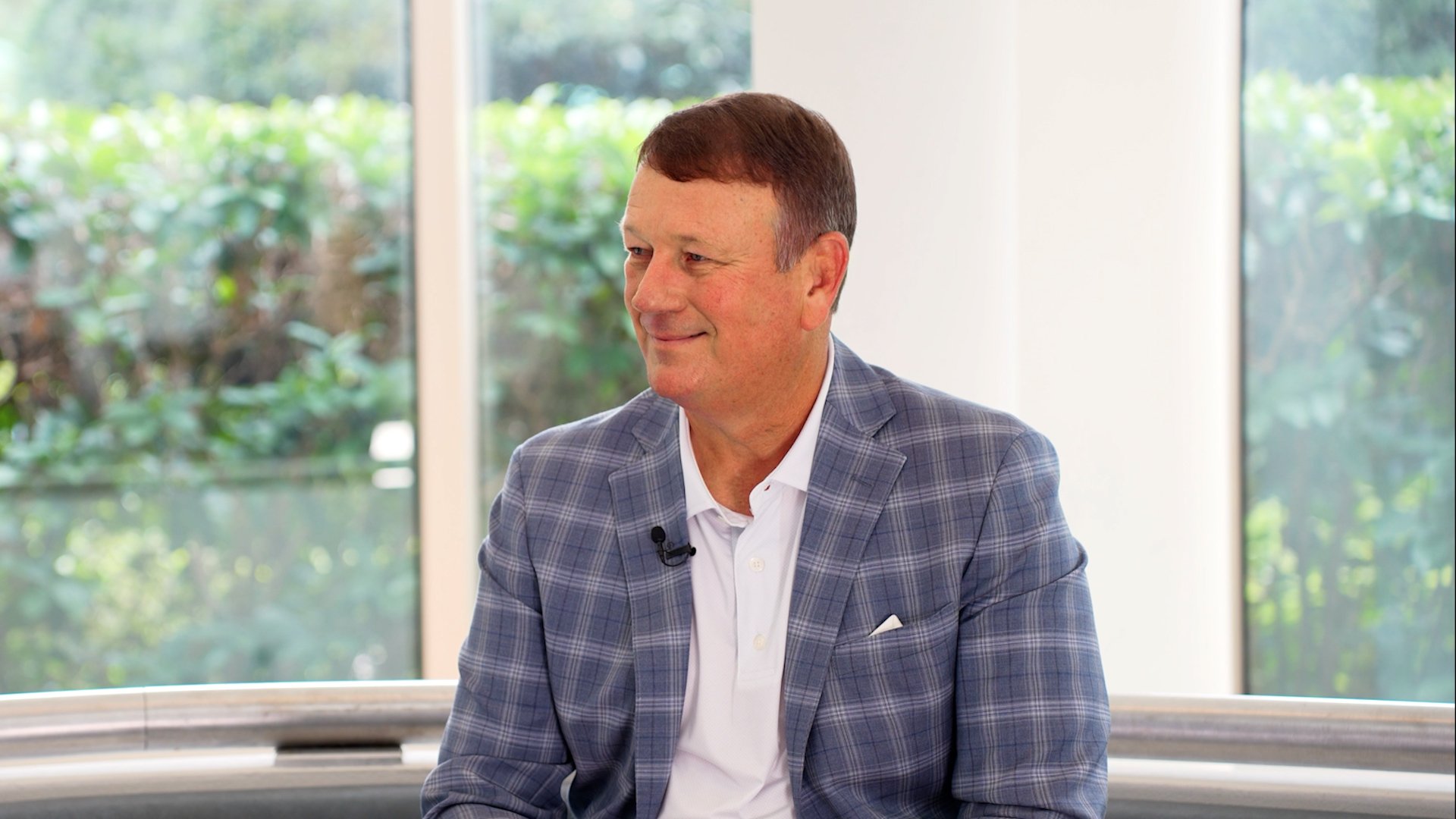Chris York, VP Channel at Siemens, interviewed by Trade Hounds CEO David Bauders at NAED National Meeting discussing Siemens Projects on Demand (POD). 