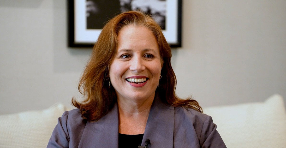 Storytelling strategist Mary Czarnecki discussing how B2B marketers can use storytelling to connect with buyers